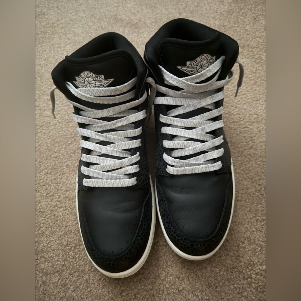 Jordan 1 - Picture 2 of 8